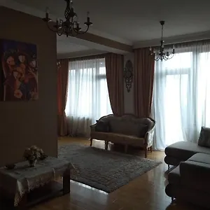 Avlabari Old Town Апартаменты
